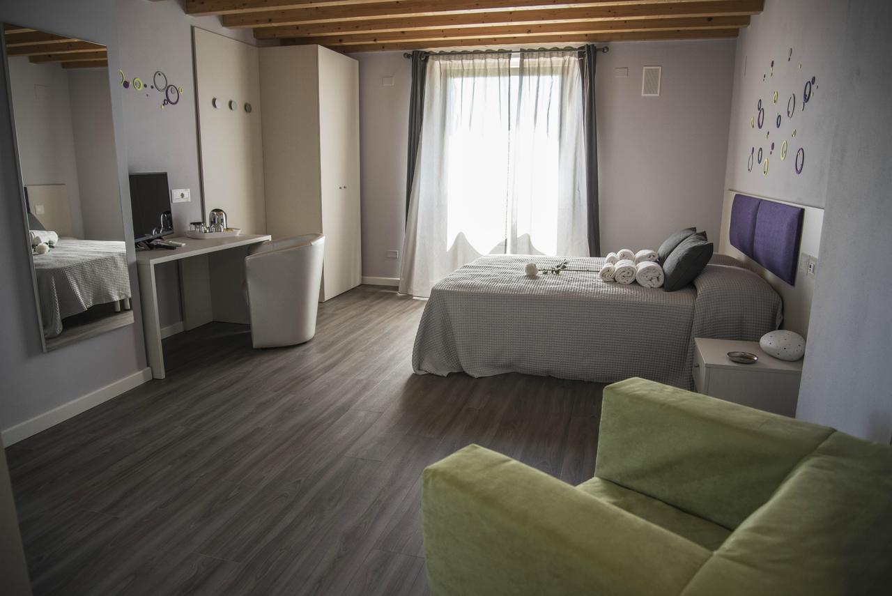 Bed and Breakfast Michela Bb & Relais Лонато Экстерьер фото